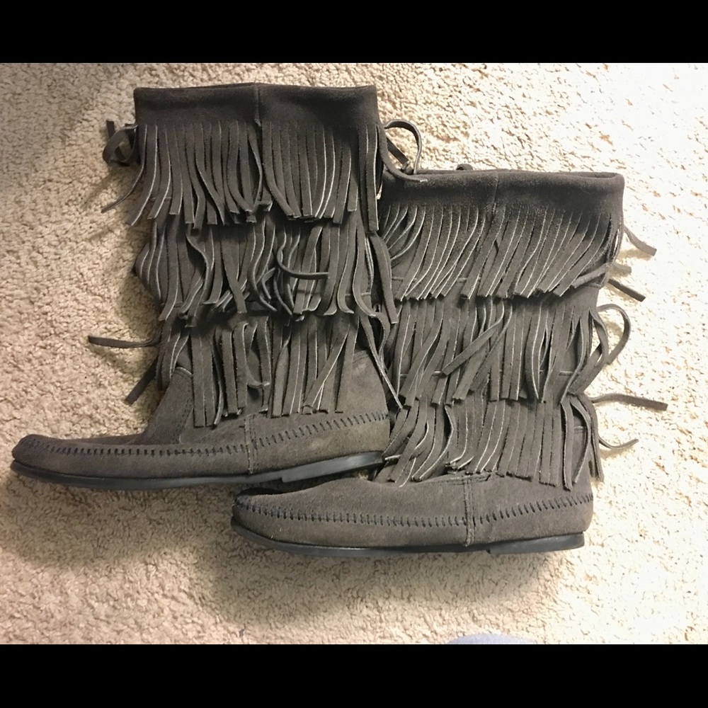 Minnetonka fringe boots